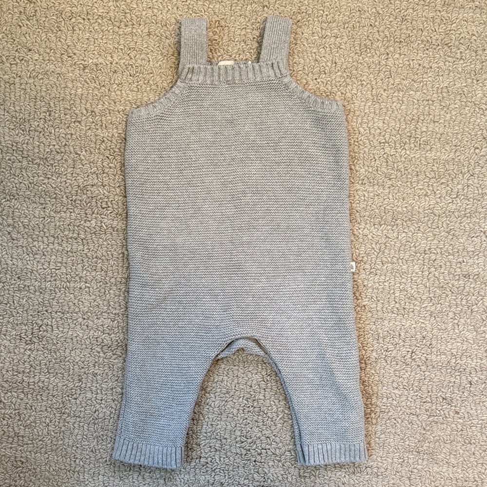 GAP Knit One-Piece Romper in Light Gray